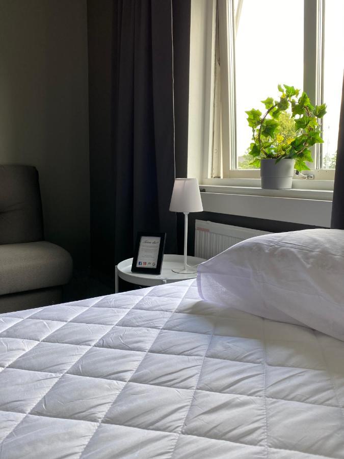 De La Gardie Park Vandrarhem Hostel 利雪平 外观 照片