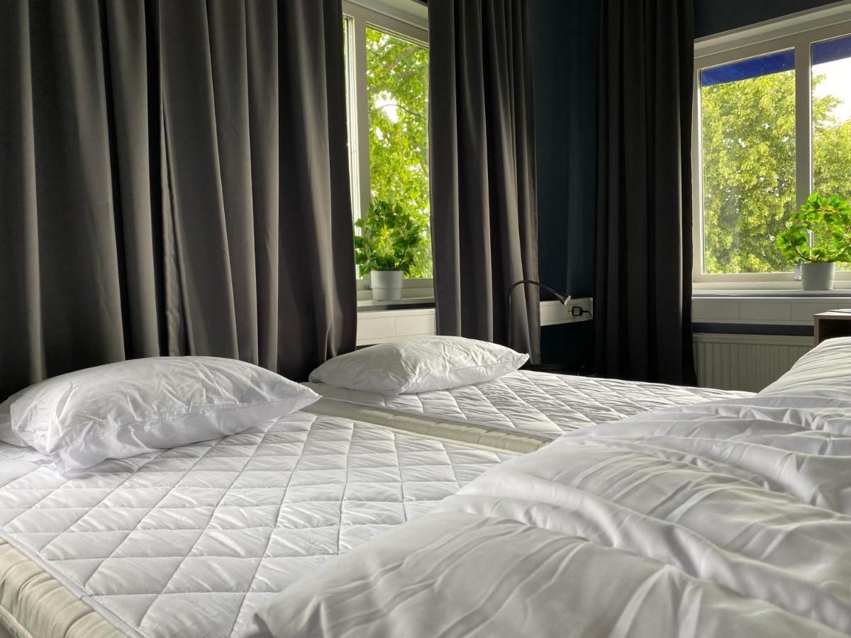 De La Gardie Park Vandrarhem Hostel 利雪平 外观 照片