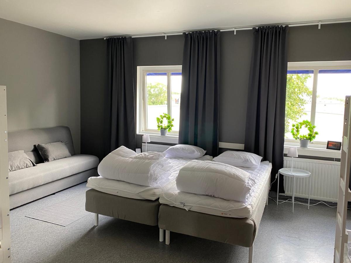 De La Gardie Park Vandrarhem Hostel 利雪平 外观 照片