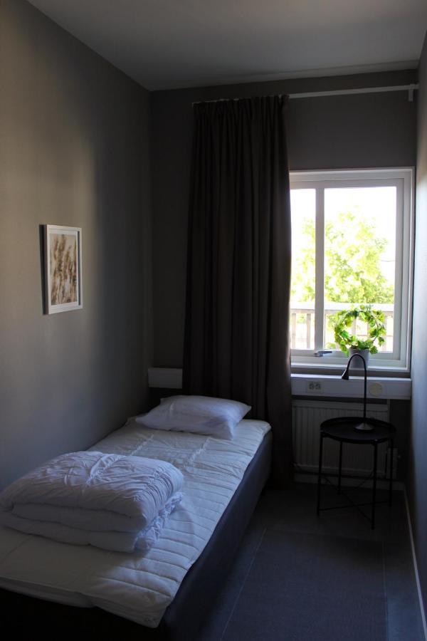 De La Gardie Park Vandrarhem Hostel 利雪平 外观 照片