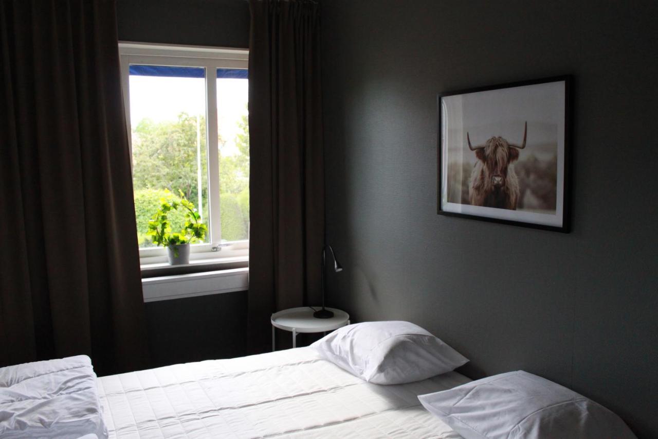 De La Gardie Park Vandrarhem Hostel 利雪平 外观 照片